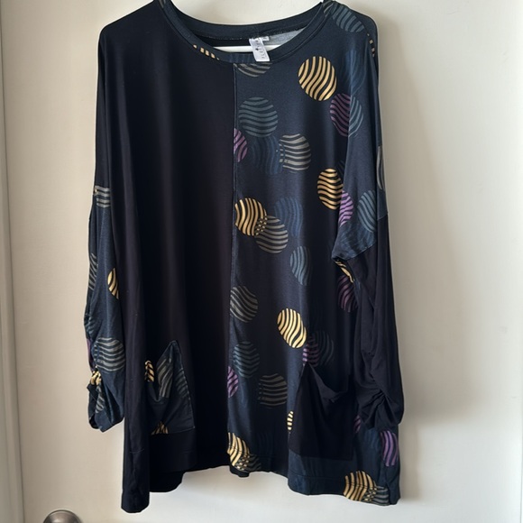 Flutter Mixed Print Tunic Tee - Picture 8 of 8